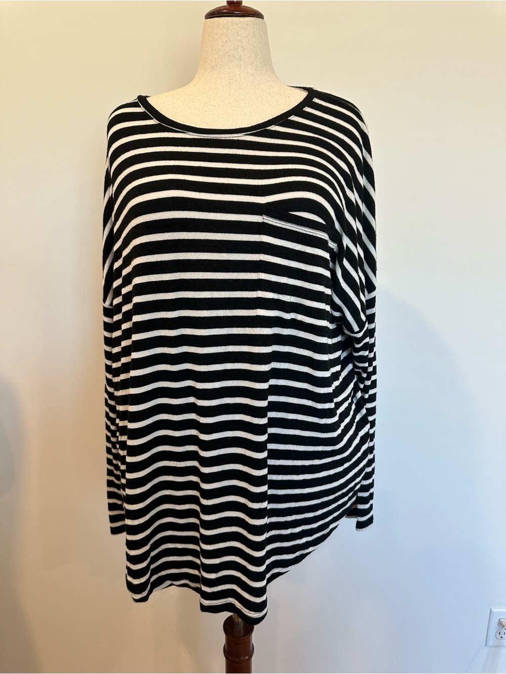 Old Navy XXL Black Ivory Striped Oversized Tunic Top Long Sleeve Pocket